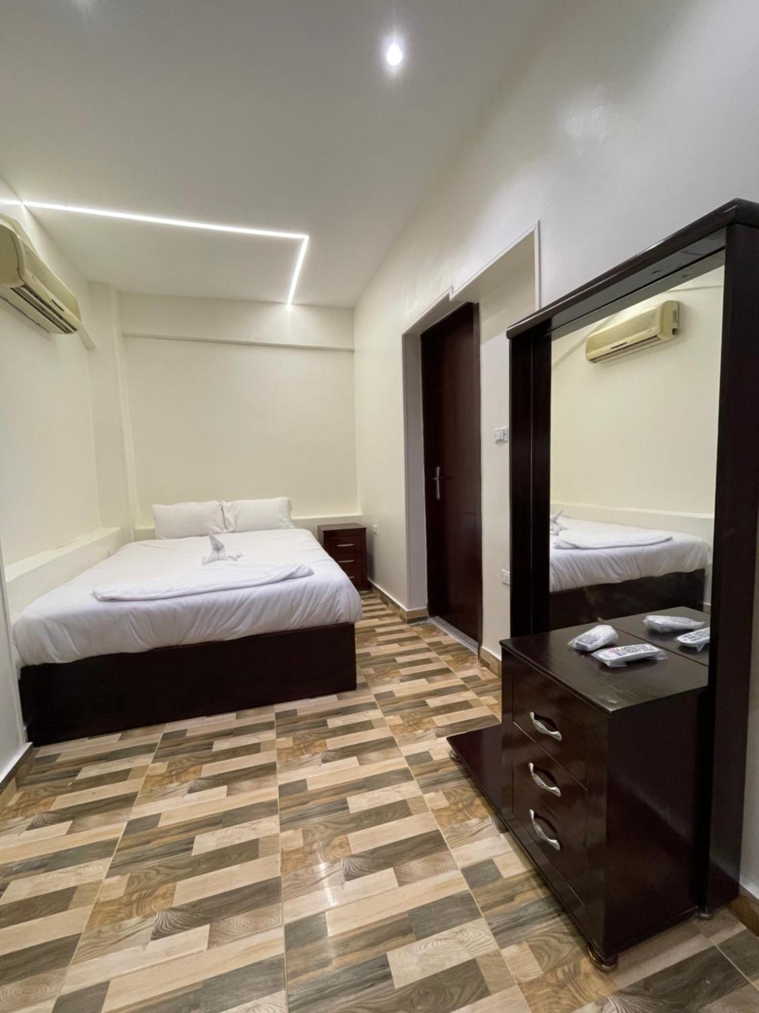 Basha Pyramids Inn Kafret el-Gabal 外观 照片