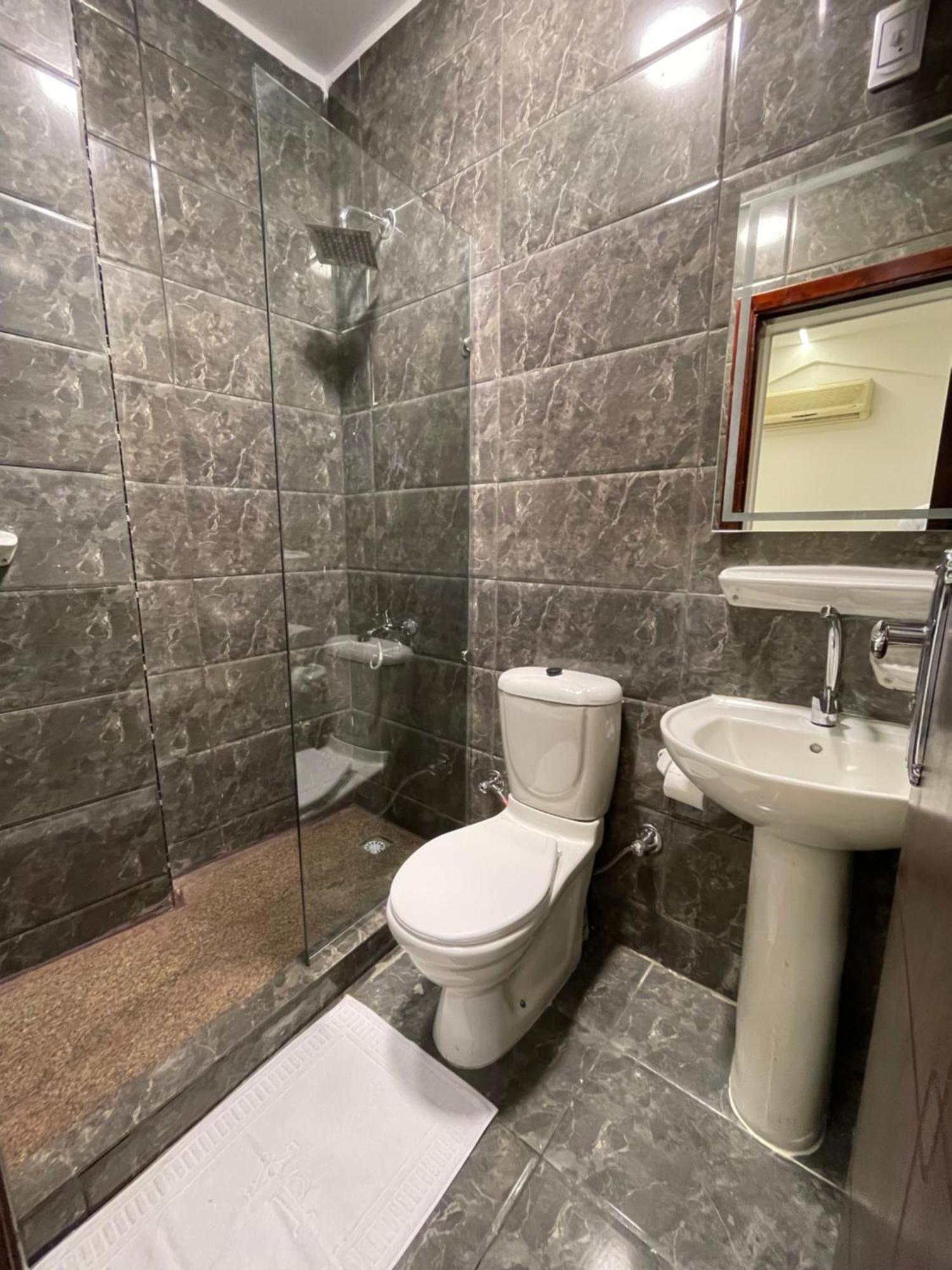 Basha Pyramids Inn Kafret el-Gabal 外观 照片