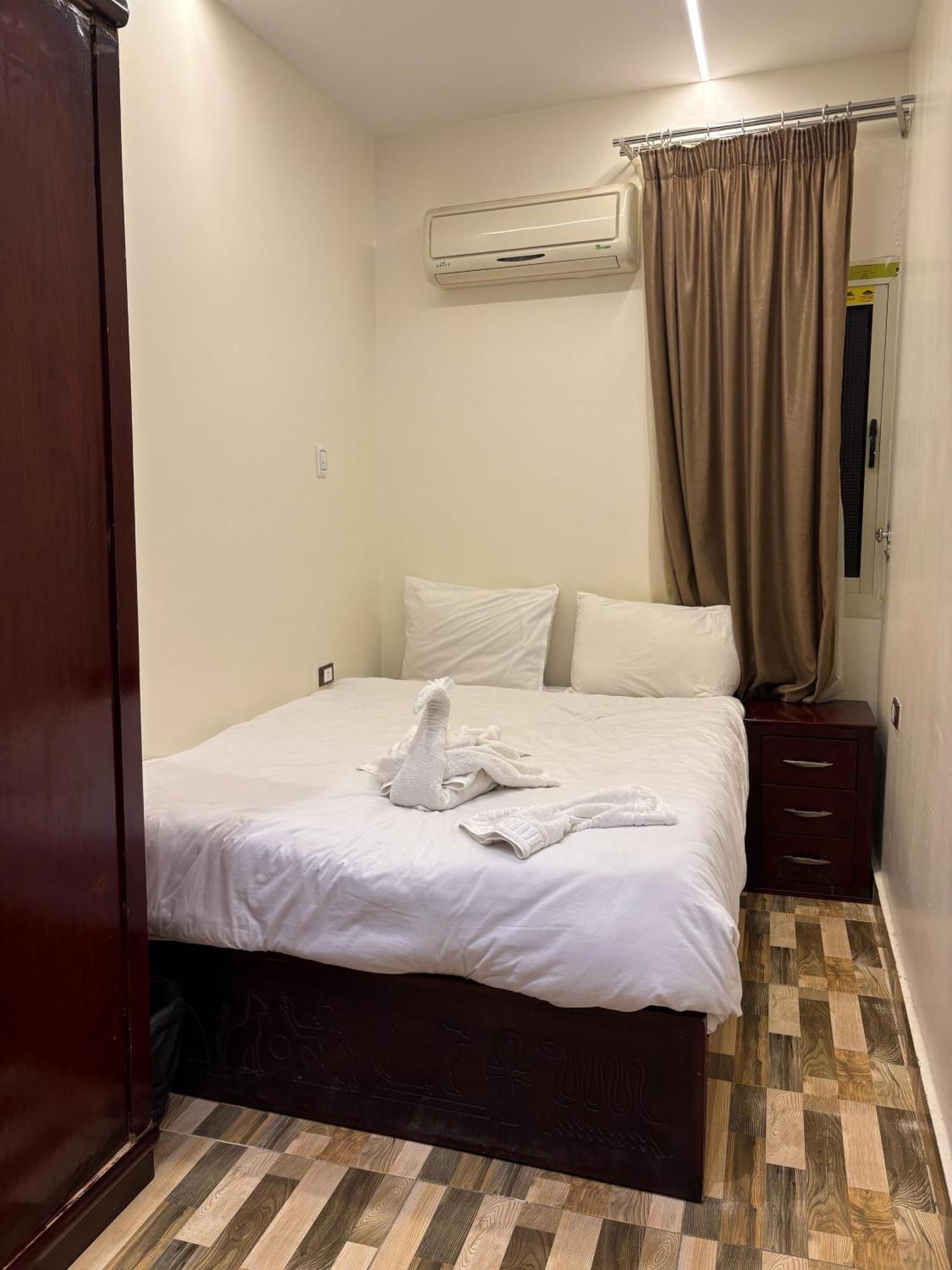 Basha Pyramids Inn Kafret el-Gabal 外观 照片